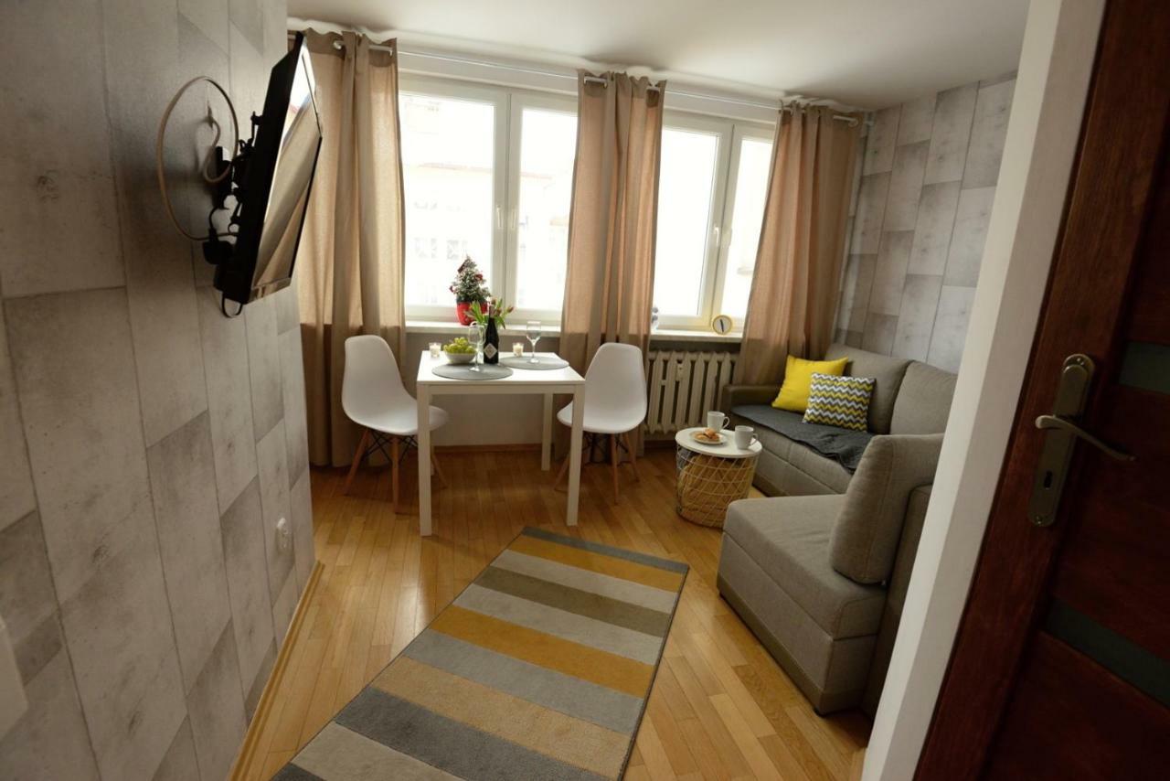 Apartamento Apartament Columbus Ustrzyki Dolne Exterior foto